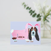 Basset Hound In Pink Bunny Suit Briefkaart (Staand voorkant)