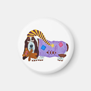 Basset Hound in pyjama's met teddybeer Magneet