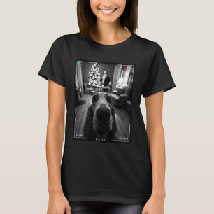 Basset Hound Legt Kerstman Vast Op Camera Kerstmis T-shirt