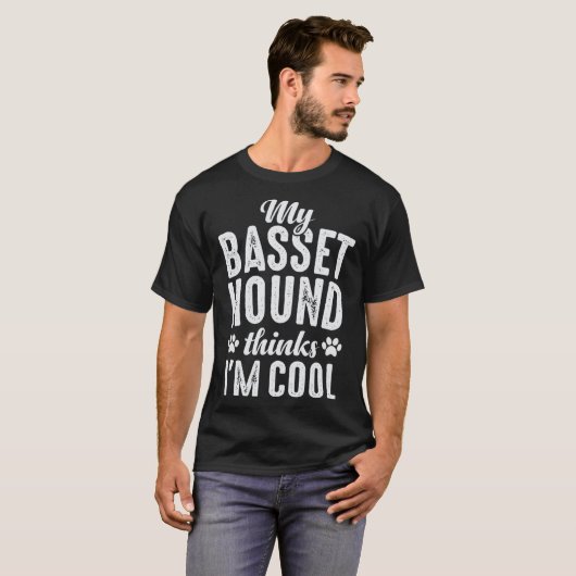 Basset Hound My Dog Thinks I'm Cool Dog Mom Dad T-shirt (Voorkant volledig)