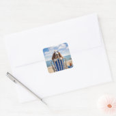Basset Hound op strandstoel Vierkante Sticker (Envelop)