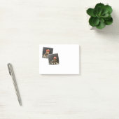 Basset hound post die hij aantekent post-it® notes (Kantoor)