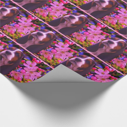 Basset Hound Puppy Fantasy Flowers Dog Cadeaupapier (Hoek)