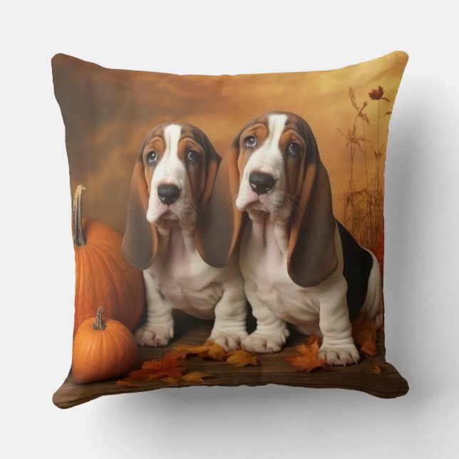 Basset Hound Puppy Herfst Verrukking Pompoen Kussen (Achterkant)