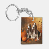 Basset Hound Puppy Herfst Verrukking Pompoen Sleutelhanger (Voorkant Links)