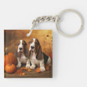 Basset Hound Puppy Herfst Verrukking Pompoen Sleutelhanger (Achterkant)