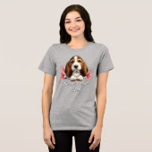 Basset Hound Puppy met bloemen Tri-Blend Shirt (Voorkant volledig)