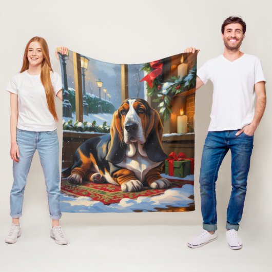 Basset Hound With Christmas Lights Holiday  Fleece Deken (In situ)