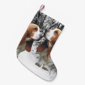 Basset Hounds in Snowy-Bossen Kleine Kerstsok (Voorkant (Hangend))