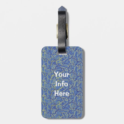 Bast Amidst Hydrangea Flowers Bagagelabel (Achterkant verticaal)