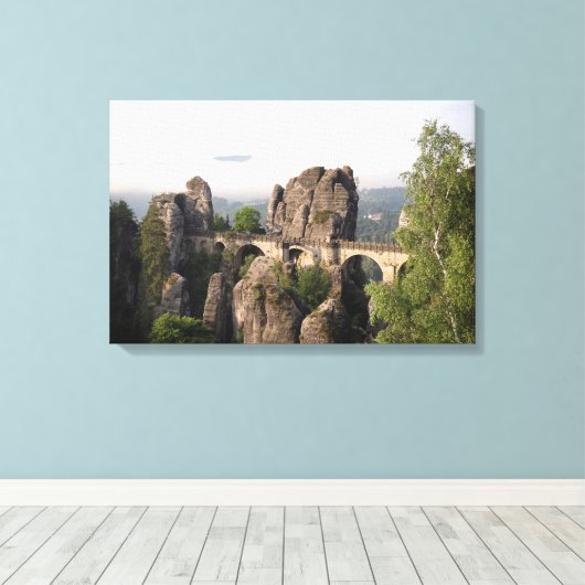 Bastei Bridge in Saksisch Zwitserland canvas Afdruk (Insitu (Houten vloer))