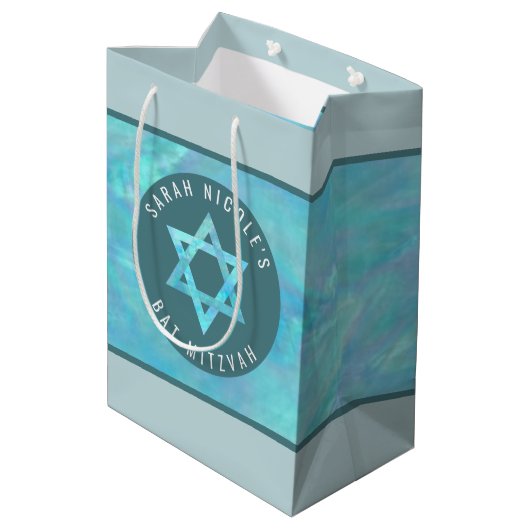 Bat Mitswa Blue Opal Magen David gepersonaliseerd Medium Cadeauzakje (Achterkant Gekanteld)
