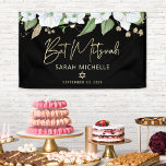 Bat Mitzvah Black Gold Script Waterverf Floral Spandoek<br><div class="desc">Wees trots, blij en toon deze mijlpaal van je favoriete Bat Mitzvah! Hang deze verbluffende, moderne, stijlvolle, gepersonaliseerde banner op om haar speciale dag aan te vullen. Een schitterende, witte en goudglitterflorale waterverf met faux Gold foil scripttypografie en gouden san serif bedekt een dramatische zwarte achtergrond. Personaliseer de douanetekst met...</div>