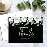 Bat Mitzvah Black Silver Script Floral bedankt Briefkaart<br><div class="desc">Zorg ervoor dat je favoriete Bat Mitzvah haar waardering show aan iedereen die haar mijlpaalevenement heeft ondersteund! Stuur dit verfijnde, gepersonaliseerde dank u briefkaart! Een chique, prachtige, witte en gouden glitter floral waterverf met faux gold folie script typografie en wit san serif type overlays een dramatische zwarte achtergrond. Een gouden...</div>