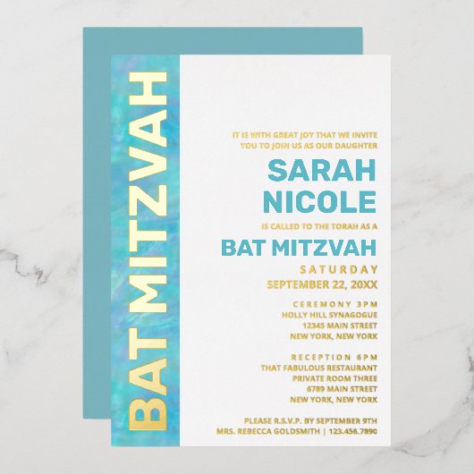 Bat Mitzvah Blau Opal Moderne Typografie Goud Folie Uitnodiging (Voorkant / Achterkant)