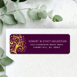 Bat Mitzvah Gold Tree Life Burgundy Return Address Etiket<br><div class="desc">Wees trots, verheug en toon deze mijlpaal van je favoriete Bat Mitzvah met dit leuke, geavanceerde, gepersonaliseerde etiket van je retouradres! Een verbluffende, grafische faux gouden folie met een dun roze, oranje en rode ster van David en puntige "bladeren" bedekt een rijke paarse kruidenachtergrond. Pas de douanetekst met jouw naam...</div>