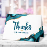 Bat Mitzvah Modern Goud Turquoise Agaat Script Bedankkaart<br><div class="desc">Zorg ervoor dat je favoriete Bat Mitzvah zijn waardering show aan iedereen die haar mijlpaalevenement heeft ondersteund! Stuur deze coole, unieke, moderne, gepersonaliseerde bedankpas. Turquoise blauw handgeschreven script en vet, sans serif typografie overlay een eenvoudige, schone witte achtergrond met turquoise blauwe agaat rotsen geaccentueerd met faux gouden aders. Extra turquoise...</div>