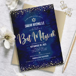 Bat Mitzvah Modern Navy Gold Glitter Folie Script Kaart<br><div class="desc">Wees trots, verheug je en laat deze mijlpaal van je favoriete Bat Mitzvah zien! Stuur deze prachtige, moderne, geavanceerde, gepersonaliseerde uitnodiging voor een evenement om te onthouden. Graphic faux gold folie kalligrafie script, Star of David, en glitter confetti, overlay een rijke, dramatische, navy blauwe waterverf achtergrond. Een faux gouden ster...</div>