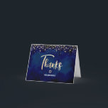 Bat Mitzvah Navy Gold Glitter Folie Elegant Script Bedankkaart<br><div class="desc">Zorg ervoor dat je favoriete Bat Mitzvah haar waardering show aan iedereen die haar mijlpaalevenement heeft ondersteund! Stuur deze prachtige, moderne, gepersonaliseerde bedankbriefkaart. Sparkly gouden faux folie kalligrafie script, Star of David, en kleine confetti glitter stippen, samen met witte sans serif typografie, overlay een dramatische marineblauwe waterverf achtergrond. Op de...</div>