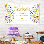 Bat Mitzvah Paarse Gold Foil Script Tree of Life Spandoek<br><div class="desc">Wees trots, verheug je en laat deze mijlpaal van je favoriete Bat Mitzvah zien! Hang deze prachtige, moderne, stijlvolle, gepersonaliseerde banner op om haar speciale dag aan te vullen. Sparkly, gold, faux folie kalligrafie script, paarse typografie, en twee abstracte, grafische faux gouden foliën met sprankelende paarse, turquoise, blauwe en groene...</div>