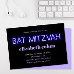 Bat Mitzvah Paarse Neon licht de datum op Kaart<br><div class="desc">Koel de moderne vleermuis mitzvah en bespaar de datumaankondiging met "bat mitzvah" in paarse gloeiende neonverlichting tegen een zwarte achtergrond.</div>