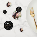 Bat Mitzvah Photo Black Gold Script Elegant Floral Confetti<br><div class="desc">Voeg wat extra stijl aan uw favoriete feest van de Bat Mitzvah met deze klantgerichte lijstconfetti toe! Een prachtige, verbluffende, witte en goudglitterflorale waterverf met faux Gold foil script-typografie en een witte zanserif bedekking aan één zijde een dramatische zwarte achtergrond. De foto van uw Bat Mitzvah en meer bloemen staan...</div>
