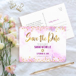Bat Mitzvah Save the Date Gold on Pink Waterverf Uitnodiging Briefkaart<br><div class="desc">Zorg ervoor dat al je vrienden en familieleden de mijlpaal van je dochter Bat Mitzvah kunnen vieren! Verzend dit verbluffende, moderne, dunne gouden neusfolie en glitter stippen en typografiemanuscript tegen een zacht roze achtergrond van de waterverf, gepersonaliseerd "sparen de de aankondiging van de Datum" briefkaart. Pas de douanetekst met de...</div>