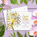 Bat Mitzvah Save the Date Gold Paars Tree of Life Uitnodiging Briefkaart<br><div class="desc">Zorg ervoor dat al je vrienden en familieleden de mijlpaal van je dochter Bat Mitzvah kunnen vieren! Verstuur deze verbluffende, grafische faux gouden folie-boom met een dun turquoise, blauwgroen, paarse en blauwe ster van David en punt "bladeren" op een witte achtergrond, gepersonaliseerd "Save the Date" aankondiging briefkaart. Pas de douanetekst...</div>