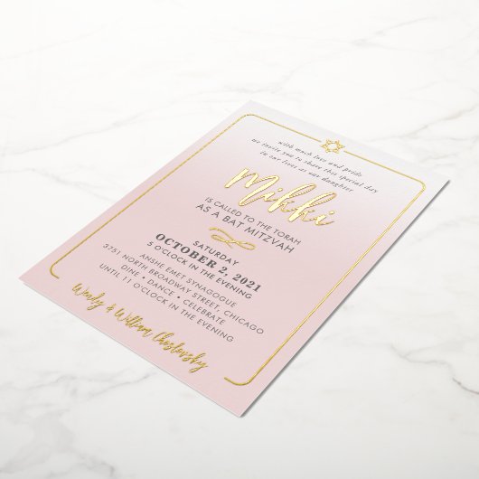 BAT MITZVAH  script bord roze ombre goud Folie Uitnodiging (Gedraaid)