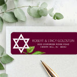 Bat Mitzvah Star van David Burgundy Return Address Etiket<br><div class="desc">Wees trots, verheug en toon deze mijlpaal van je favoriete Bat Mitzvah met dit geavanceerde, gepersonaliseerde etiket van je retouradres! Een witte ster van David, een waterverf blad, en een modern san serif type bedekken een woedende achtergrond. Pas de douanetekst met jouw naam en adres aan. Gegarandeerd om stijlvol plezier...</div>