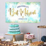 Bat Mitzvah turquoise waterverf gold folie script Spandoek<br><div class="desc">Wees trots, blij en toon deze mijlpaal van je favoriete Bat Mitzvah! Hang deze verbluffende, moderne, stijlvolle, gepersonaliseerde banner op om haar speciale dag aan te vullen. Sparkly, gouden faux het kalligrafiemanuscript van de folie en glitter stippen bekleden een turquoise waterverf achtergrond. Personaliseer de douanetekst met de naam en de...</div>