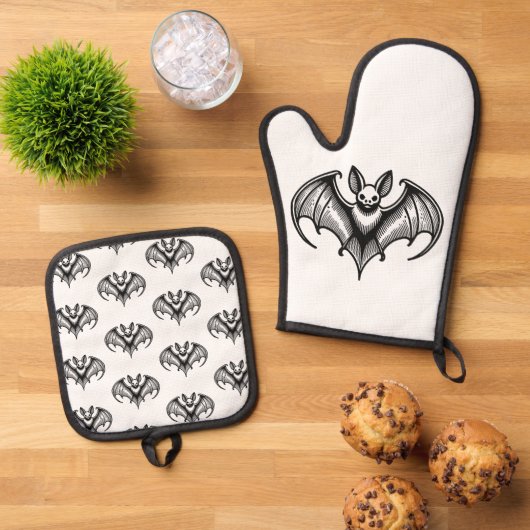 Bat Patterned Oven Mitt and Pot Holder set (Top down)