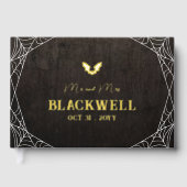 Bat & Spiderwebs Mr & Mrs Gothic Halloween Wedding Gastenboek (Voorkant)