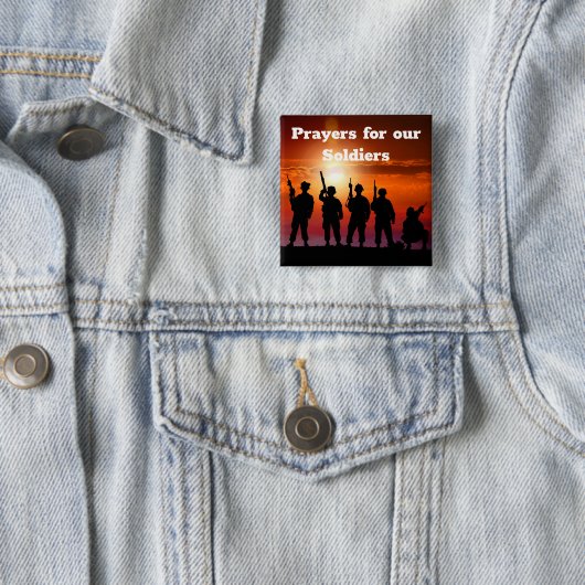 Baten voor onze soldaten vierkante button 5,1 cm (In situ)