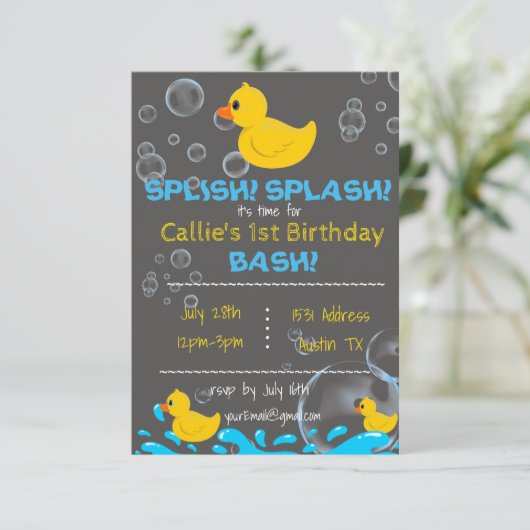 Bath Time Rubber Ducky Birthday Uitnodiging (Staand voorkant)