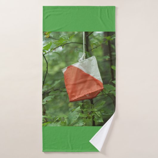 Bath Towel - Orienteering flag Bad Handdoek (Badhanddoek)