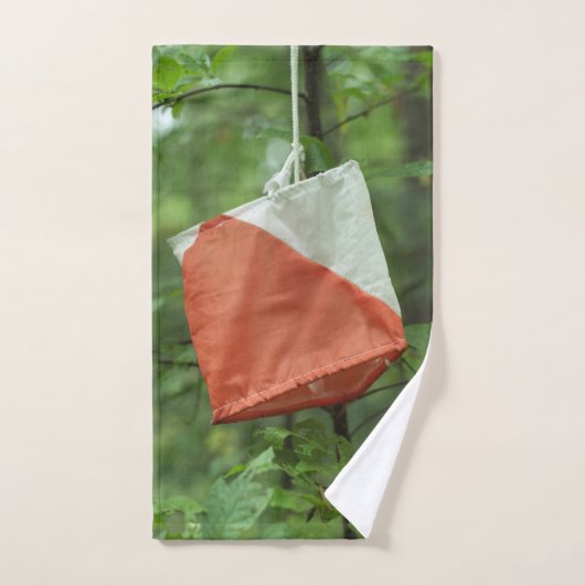 Bath Towel - Orienteering flag Bad Handdoek (Handdoek)