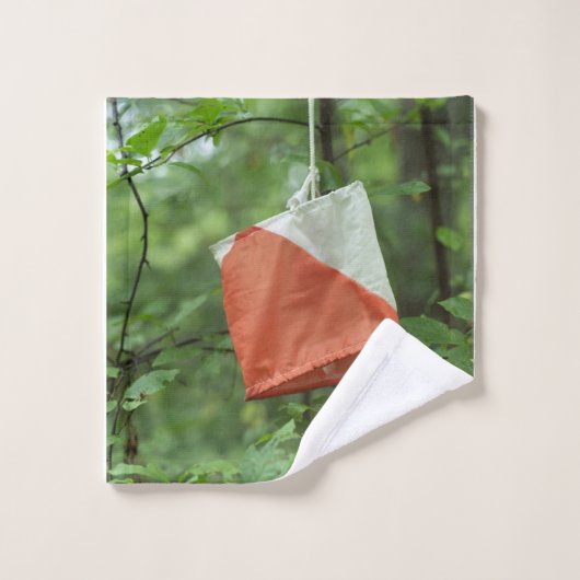 Bath Towel - Orienteering flag Bad Handdoek (Wasdoekje)