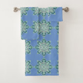 Bathroom Towel Groene medaillons op blauw Bad Handdoek (Insitu)