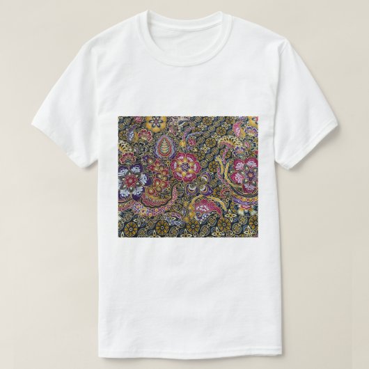 Batik Cambodian Sarong T-shirt (Design voorkant)