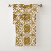 Batik Mandala Pattern Mustard Gold en Cream Bad Handdoek (Insitu)