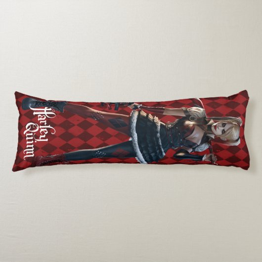 Batman Arkham Knight | Harley Quinn met Bat Lichaamskussen (Voorkant)