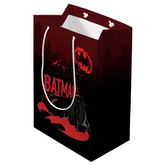 Batman Crimson Rain Medium Cadeauzakje (Achterkant Gekanteld)