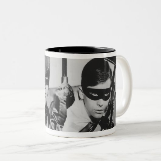 Batman en Robin In Batmobile Tweekleurige Koffiemok (Voorkant rechts)