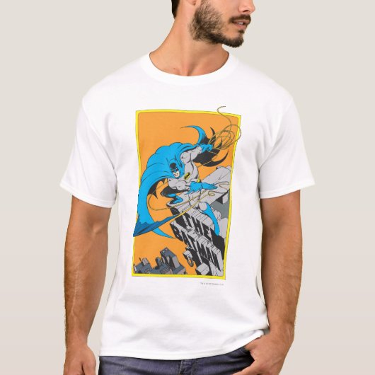 Batman Throws Batarang op Rooftop T-shirt (Voorkant)