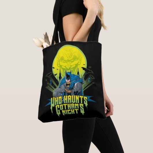Batman | Who Haunts Gothams Night Tote Bag (Dichtbij)