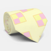 Battenburg Cake Pattern. Roze en geel. Stropdas (Opgerold)