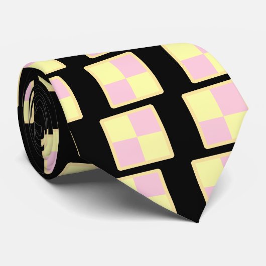 Battenburg Cake. Roze en geel. Stropdas (Opgerold)