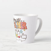 Batterijduur van een leraar – Relatable Educator Latte Mok (Rechterhoek)