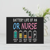 Battery life of an OR nurse humor chart Kaart (Staand voorkant)
